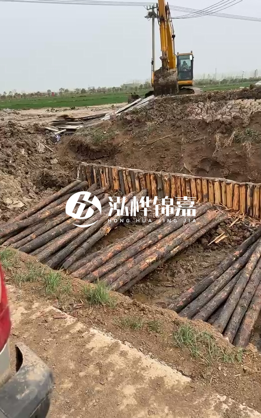 5米大頭16松木樁多少錢(qián)一根？按小頭報(bào)價(jià)貴還是大頭報(bào)價(jià)貴？