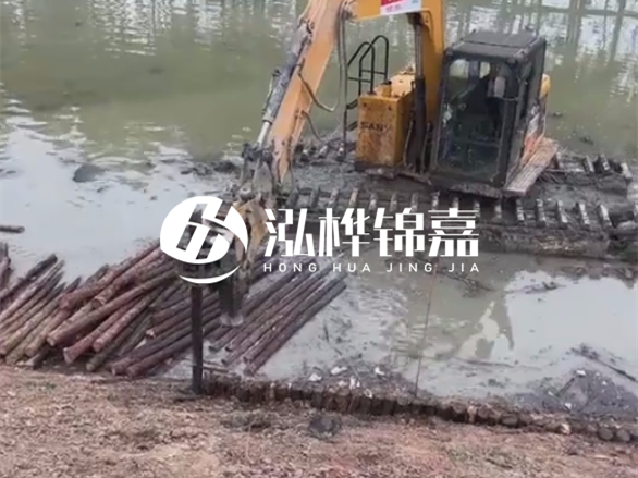 怎么選擇靠譜的松木樁施工隊 - 水上打松木樁聯(lián)系電話多少？